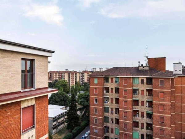 negozio in affitto a Milano in zona Lorenteggio