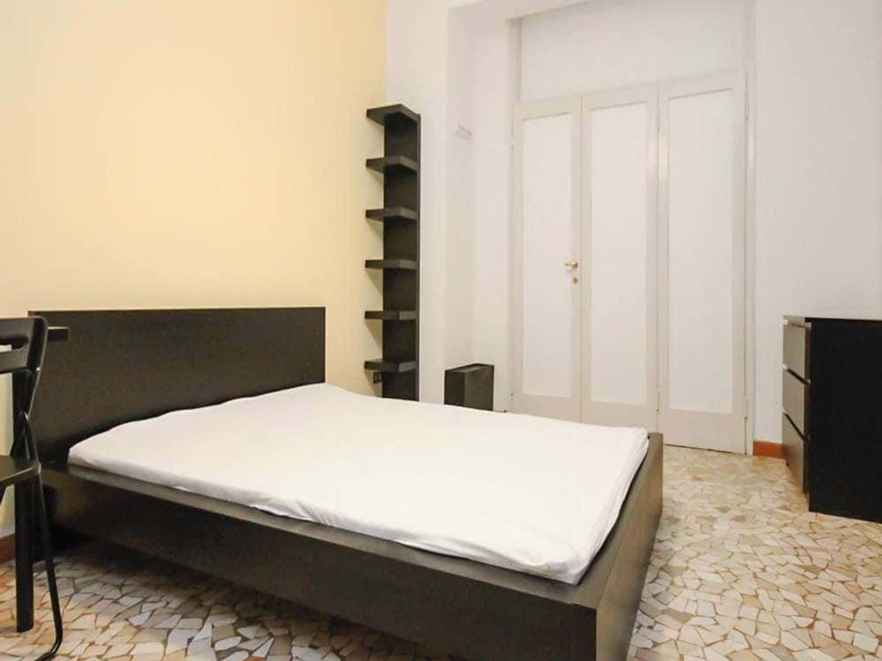 negozio in affitto a Milano in zona Lambrate