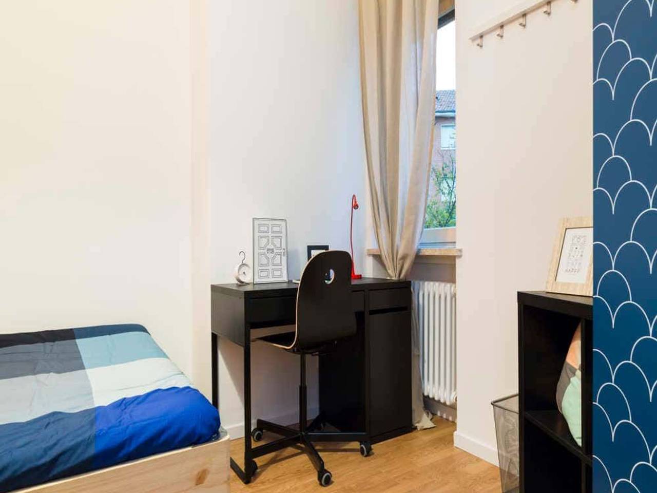 negozio in affitto a Milano in zona Lorenteggio