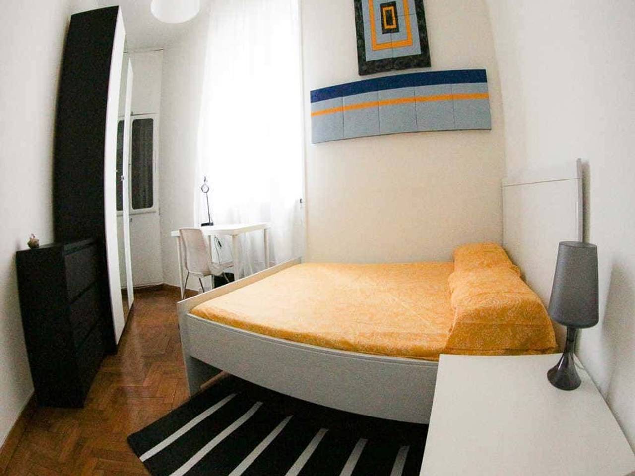 negozio in affitto a Milano in zona Isola