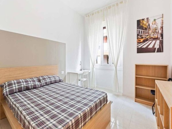 negozio in affitto a Milano in zona Lorenteggio