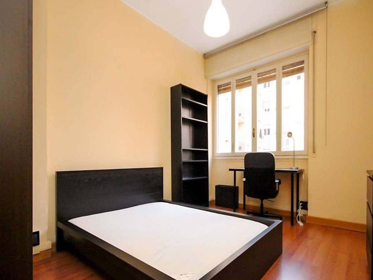 negozio in affitto a Milano in zona Isola