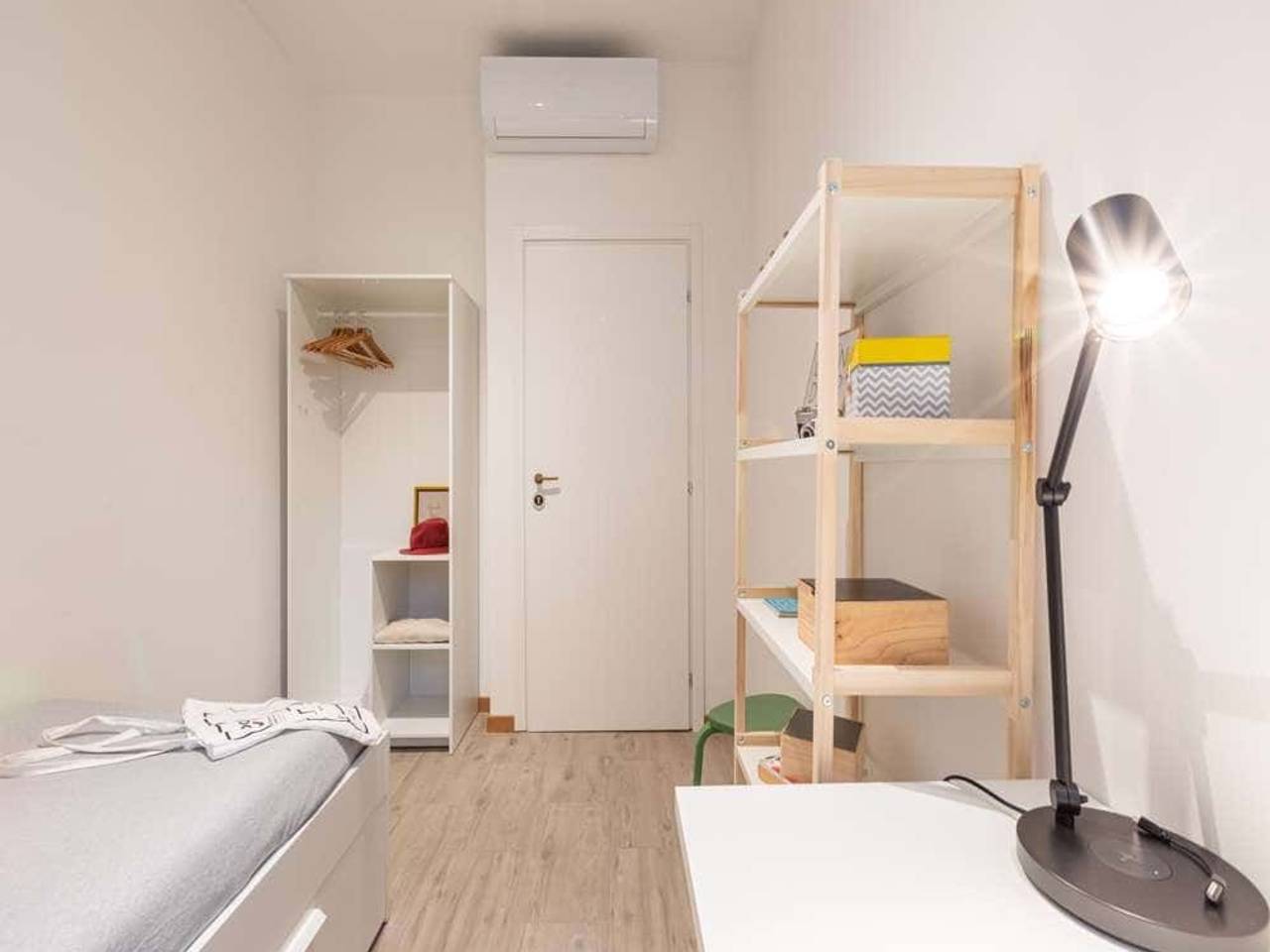 negozio in affitto a Milano in zona Barona