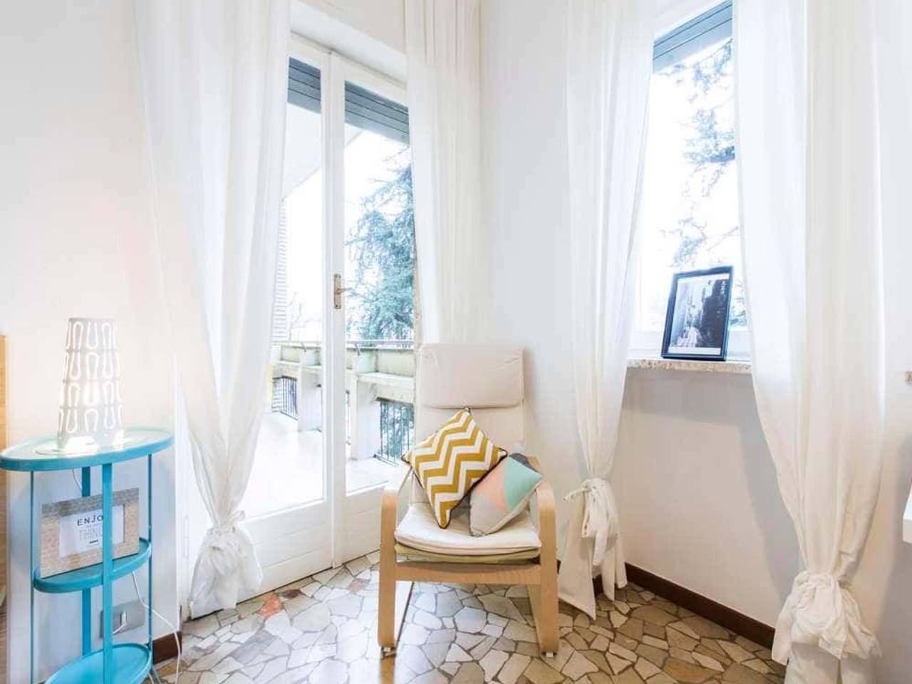 negozio in affitto a Milano in zona Lorenteggio