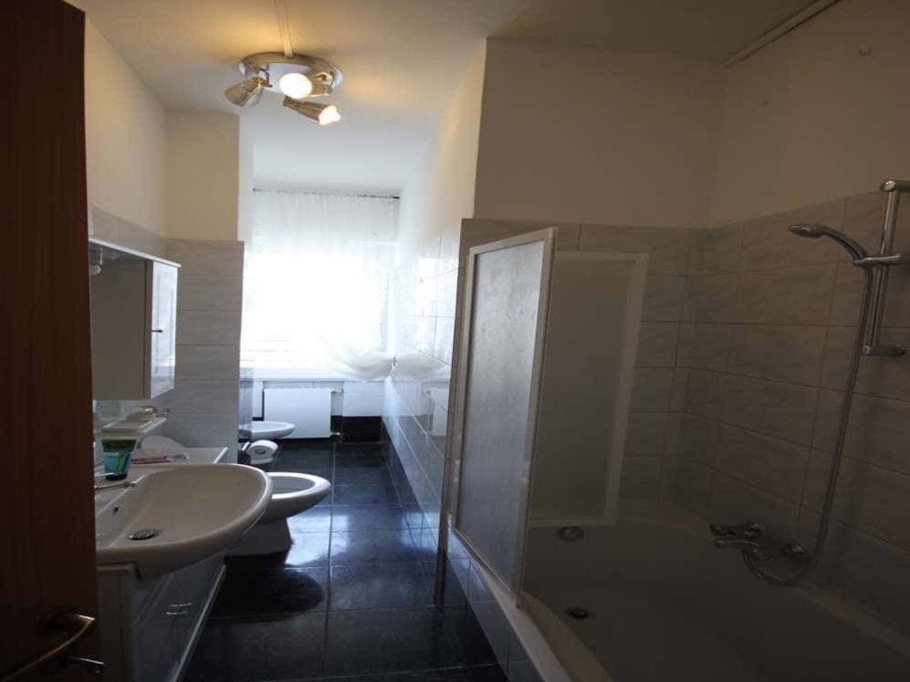 negozio in affitto a Milano in zona San Siro