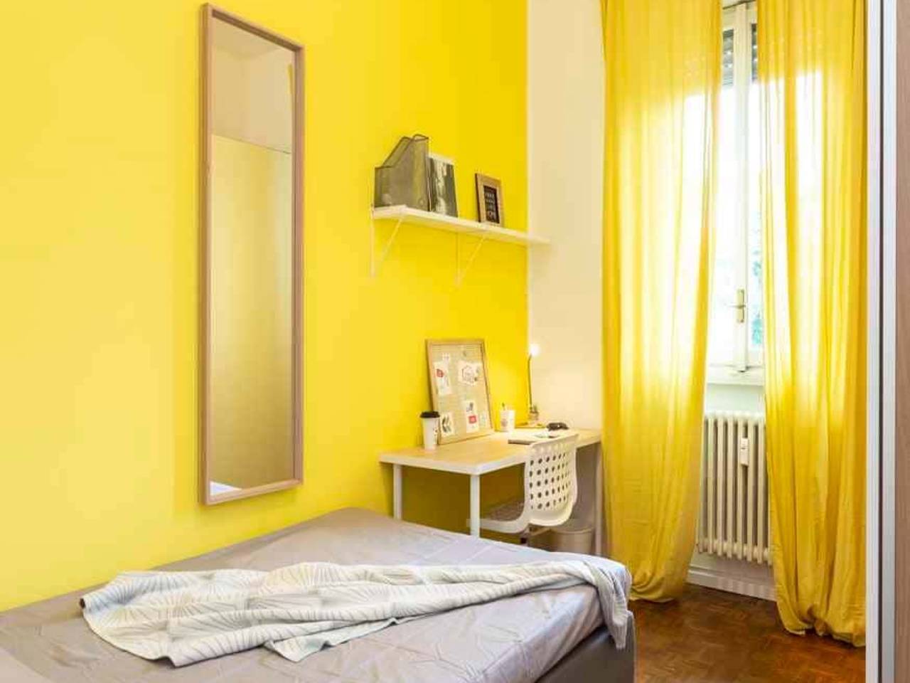 negozio in affitto a Milano in zona Forlanini