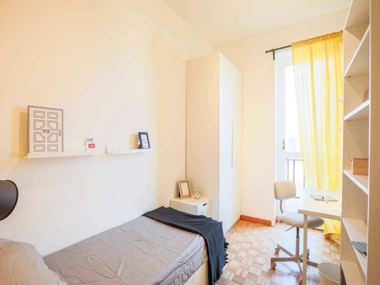 negozio in affitto a Milano in zona Porta Genova