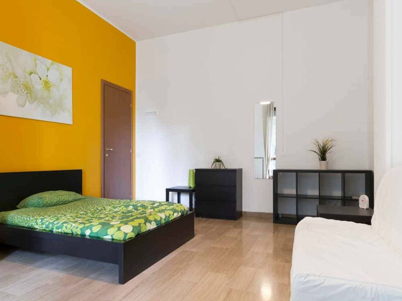 negozio in affitto a Milano in zona Sant'Ambrogio