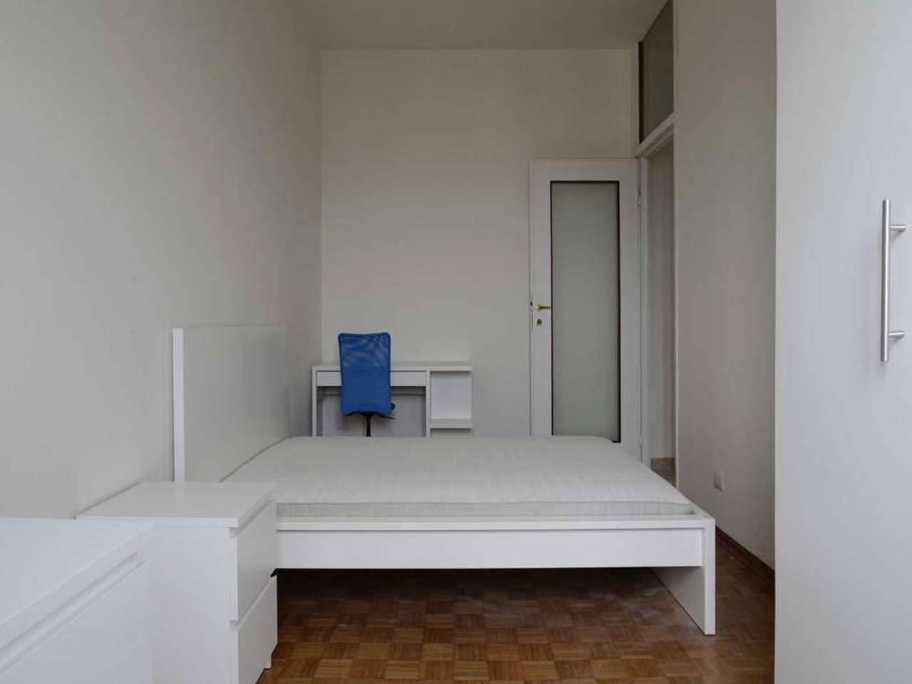 negozio in affitto a Milano in zona Lorenteggio