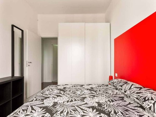 negozio in affitto a Milano in zona Lorenteggio