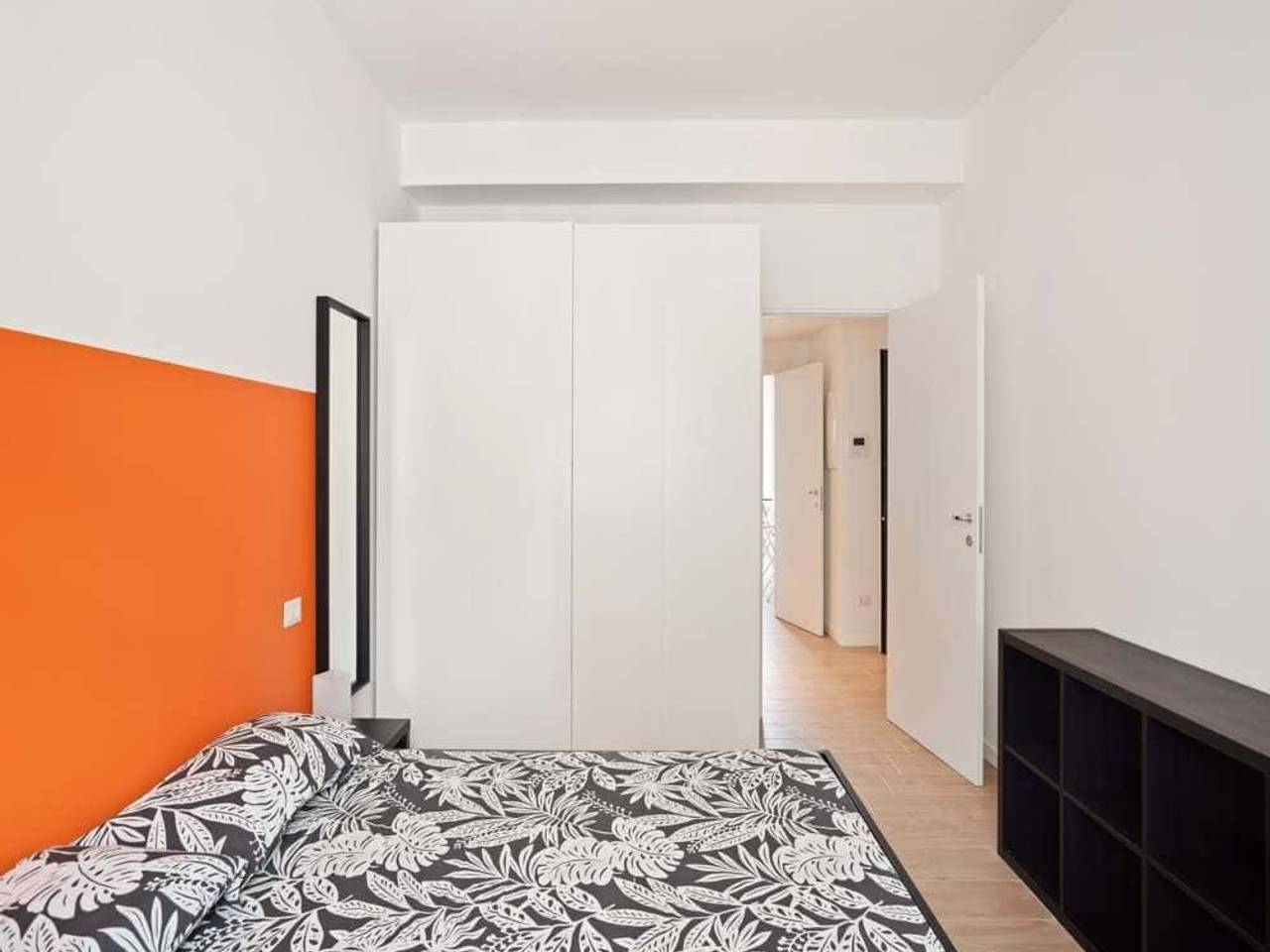 negozio in affitto a Milano in zona Lorenteggio