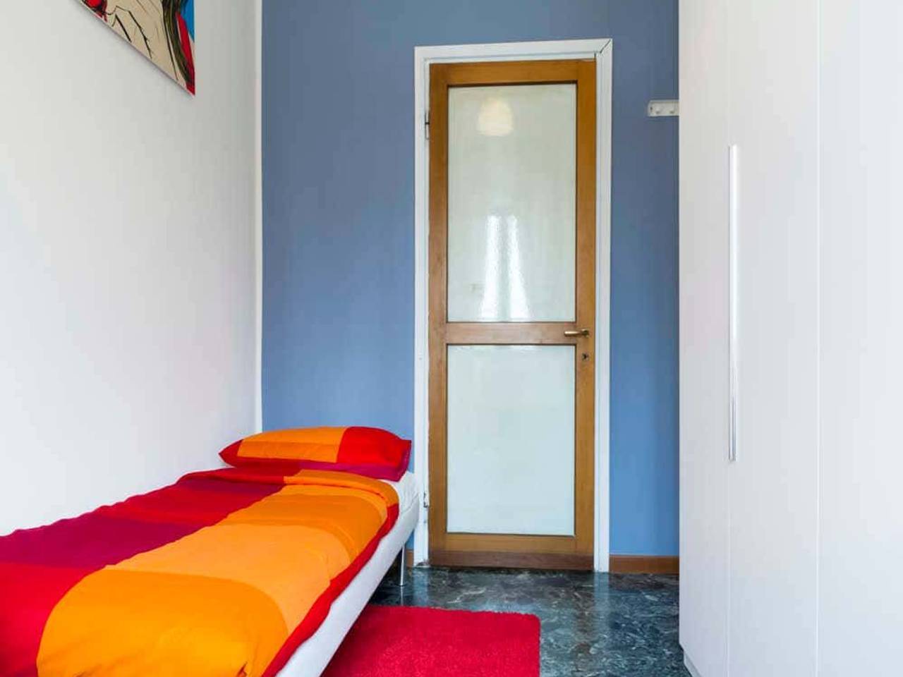 negozio in affitto a Milano in zona Isola