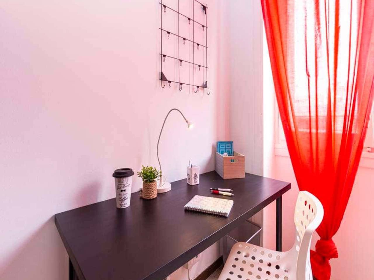 negozio in affitto a Milano in zona Lorenteggio