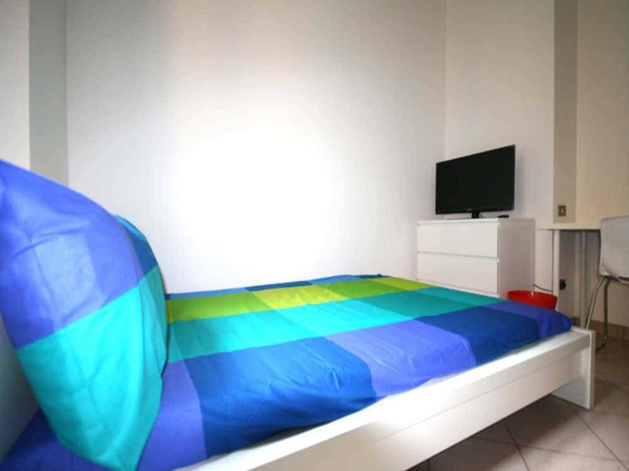 negozio in affitto a Milano in zona XXII Marzo