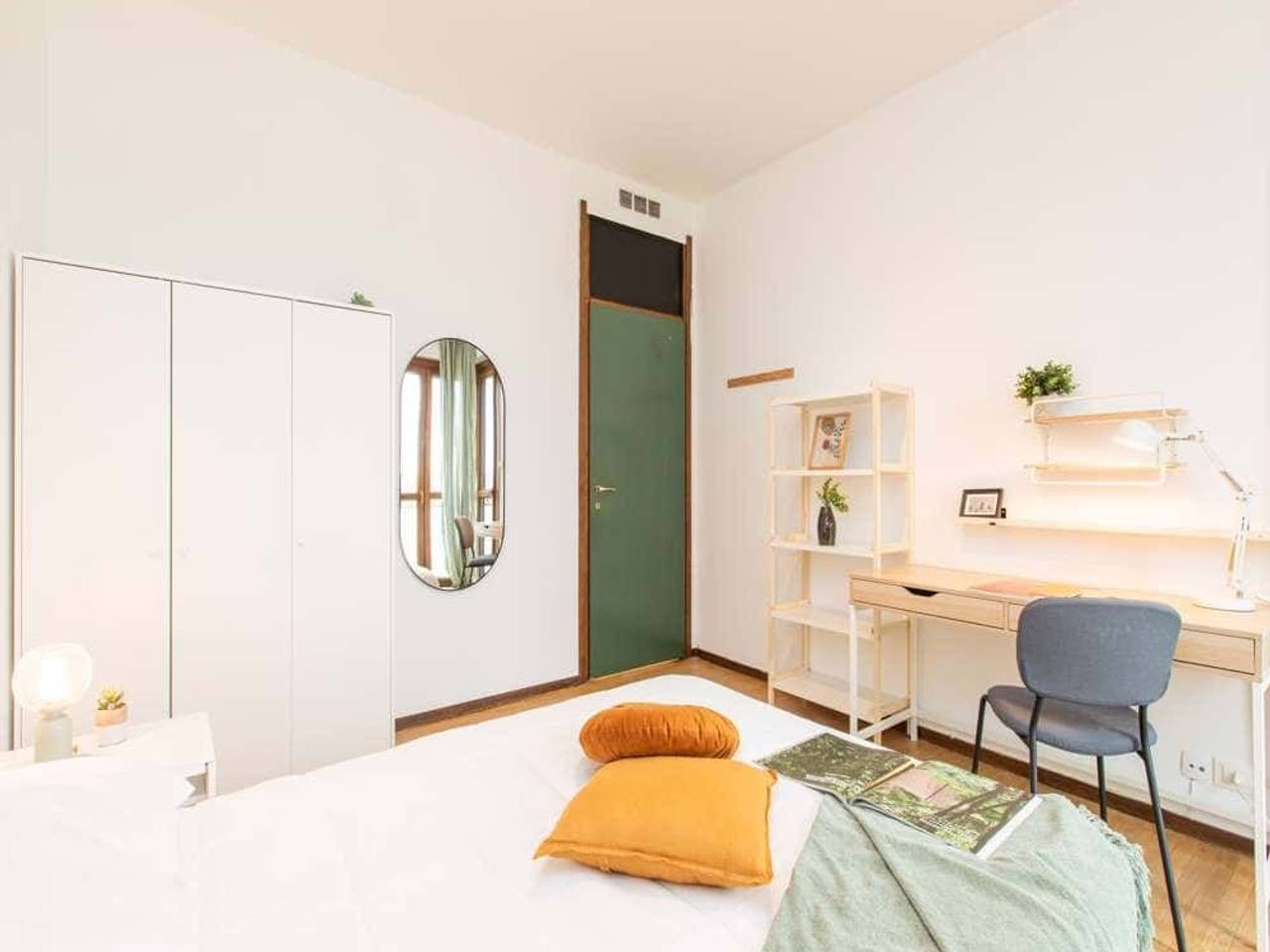 negozio in affitto a Milano in zona Isola