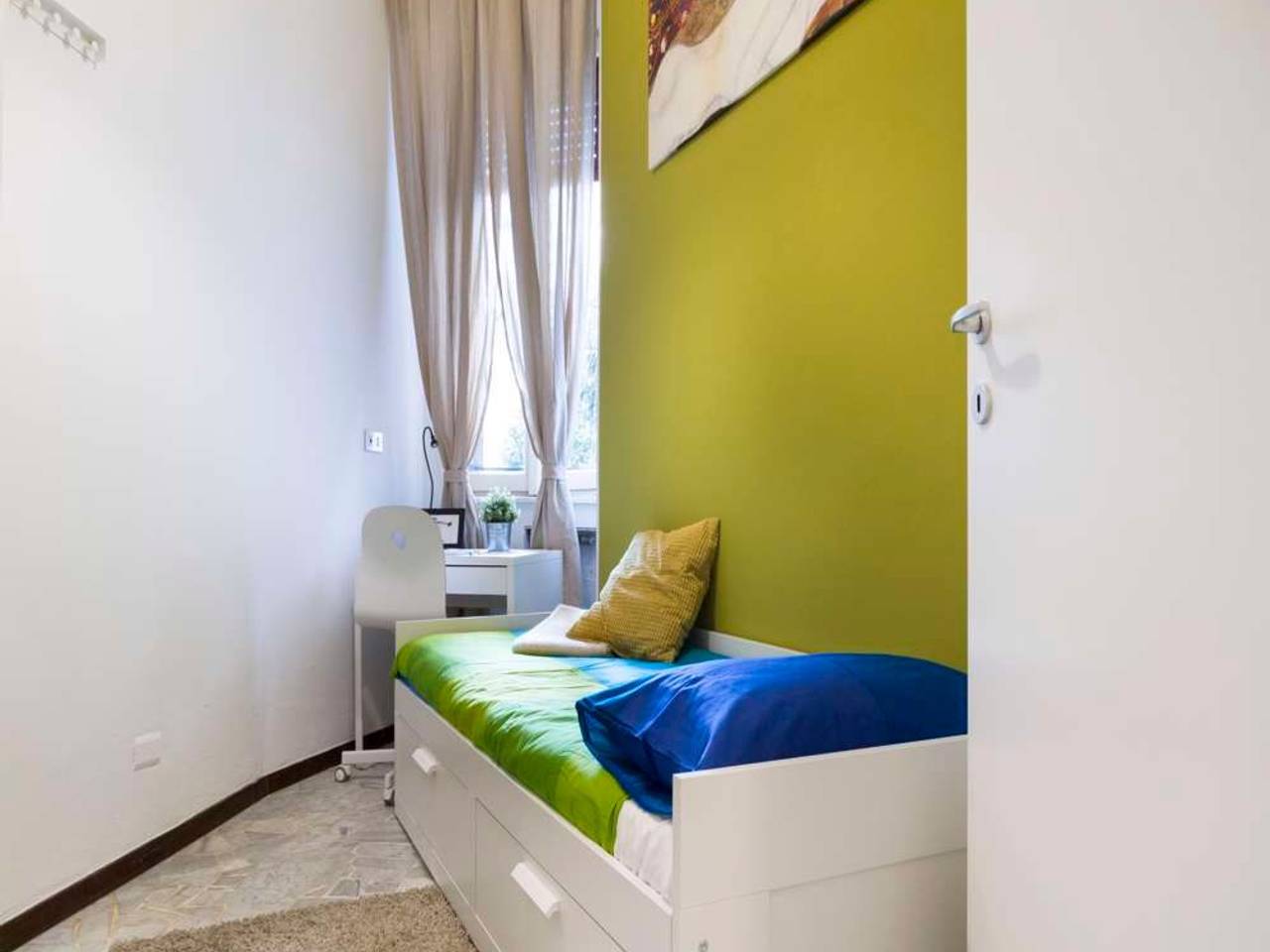 negozio in affitto a Milano in zona Lorenteggio