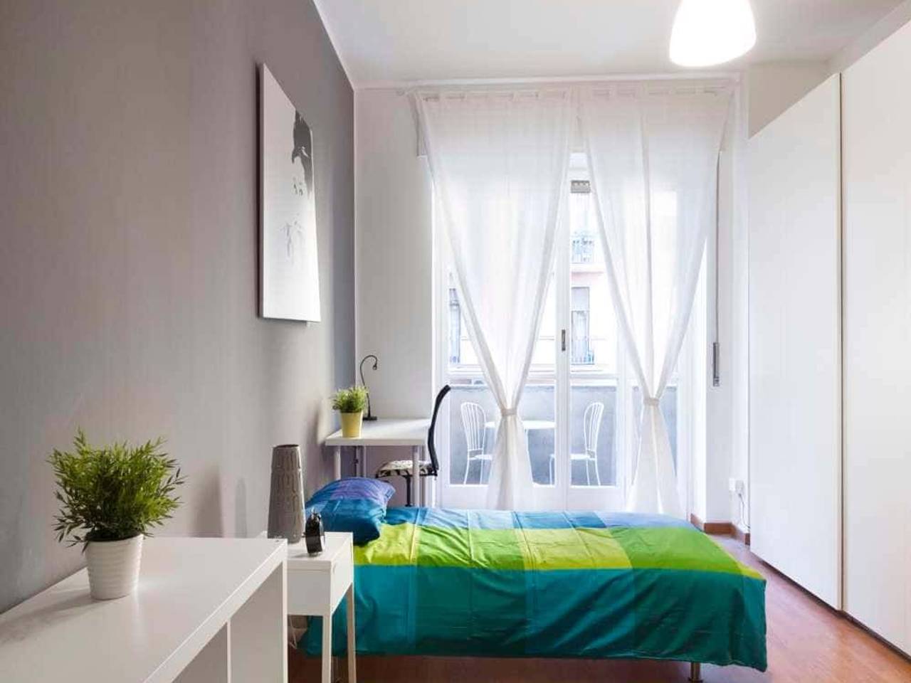 negozio in affitto a Milano in zona Isola