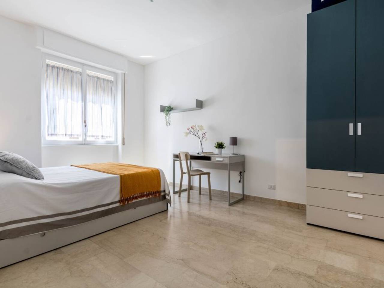 negozio in affitto a Milano in zona Lambrate