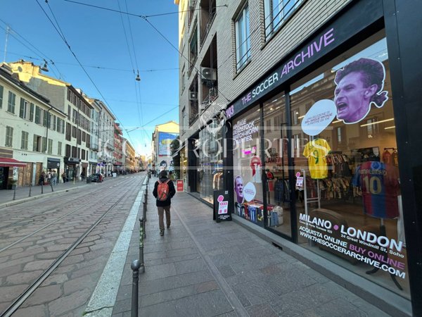 negozio in affitto a Milano