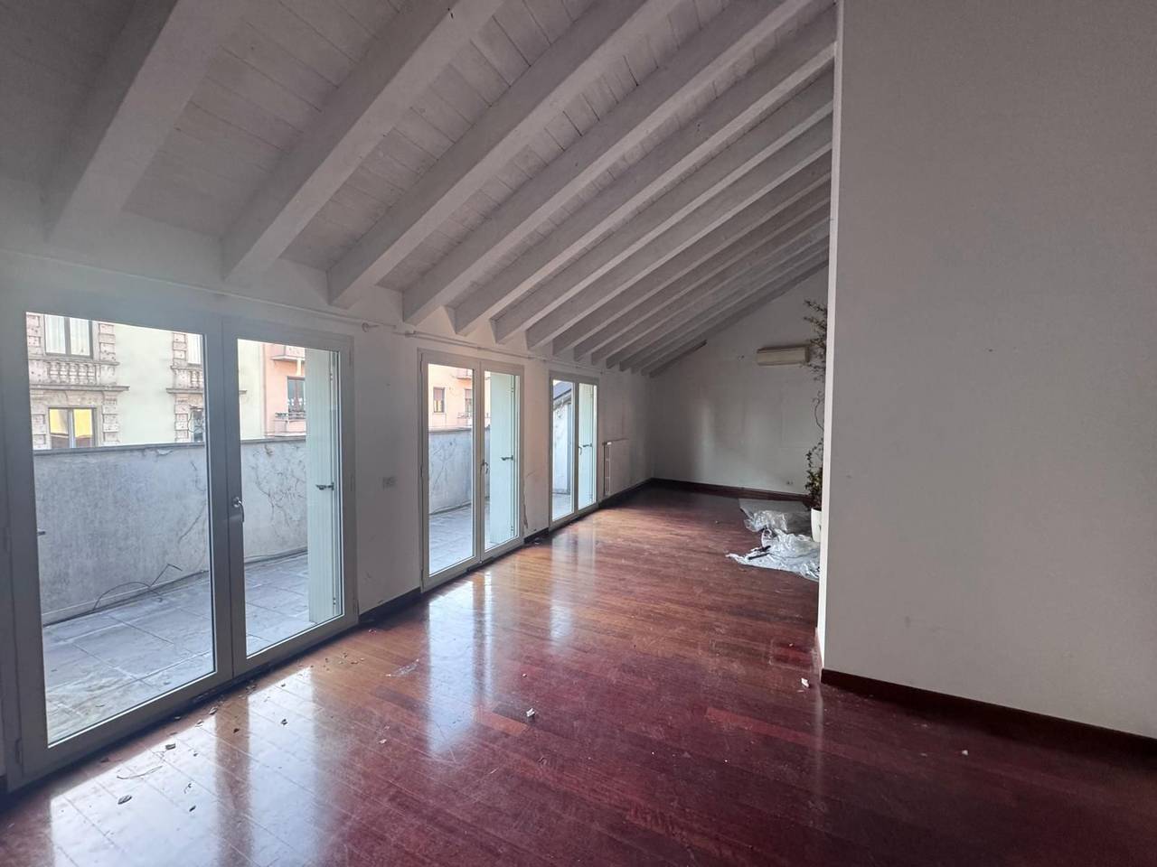 appartamento in affitto a Milano in zona Guastalla