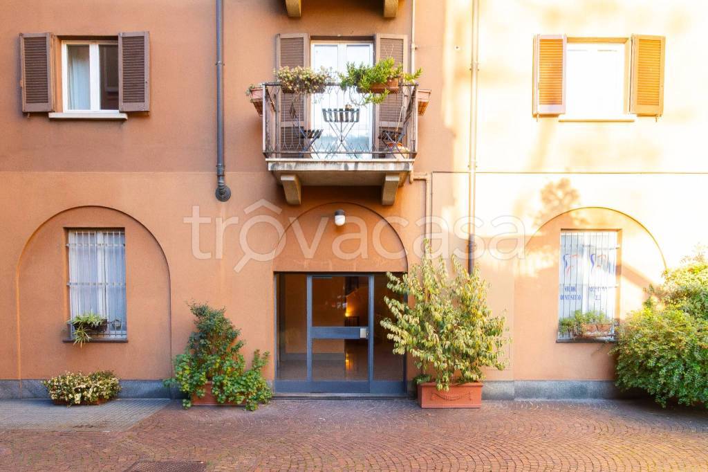 appartamento in affitto a Milano in zona Porta Nuova