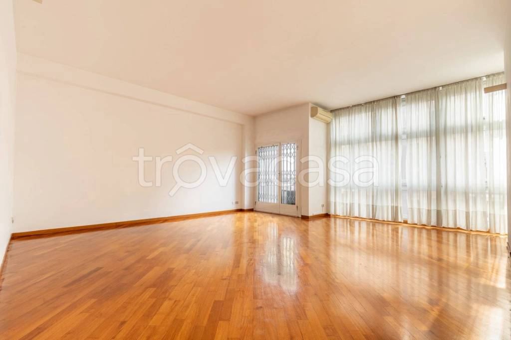 appartamento in affitto a Milano in zona Bande Nere