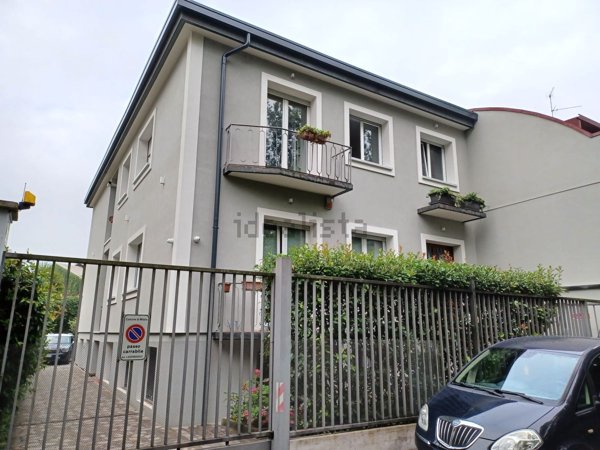 appartamento in affitto a Milano in zona Vigentino