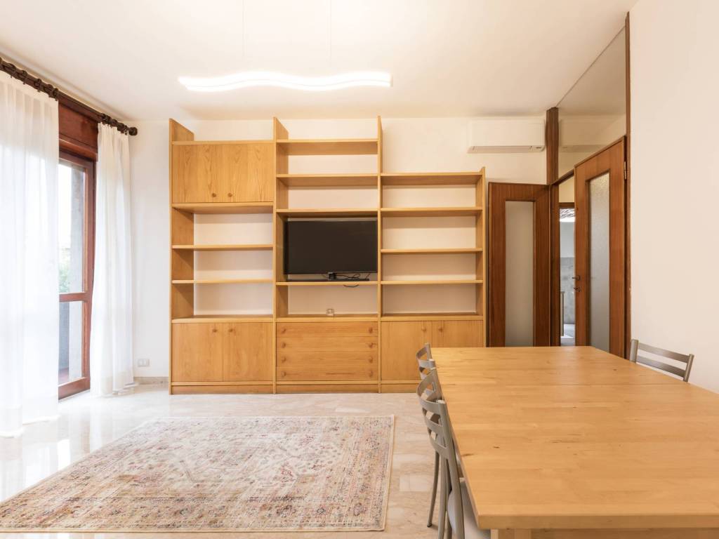 appartamento in affitto a Milano in zona Trenno