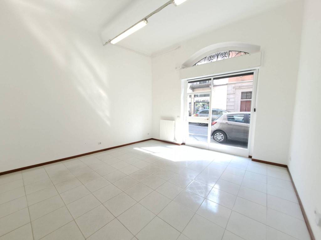 negozio in affitto a Milano in zona Ponte Lambro