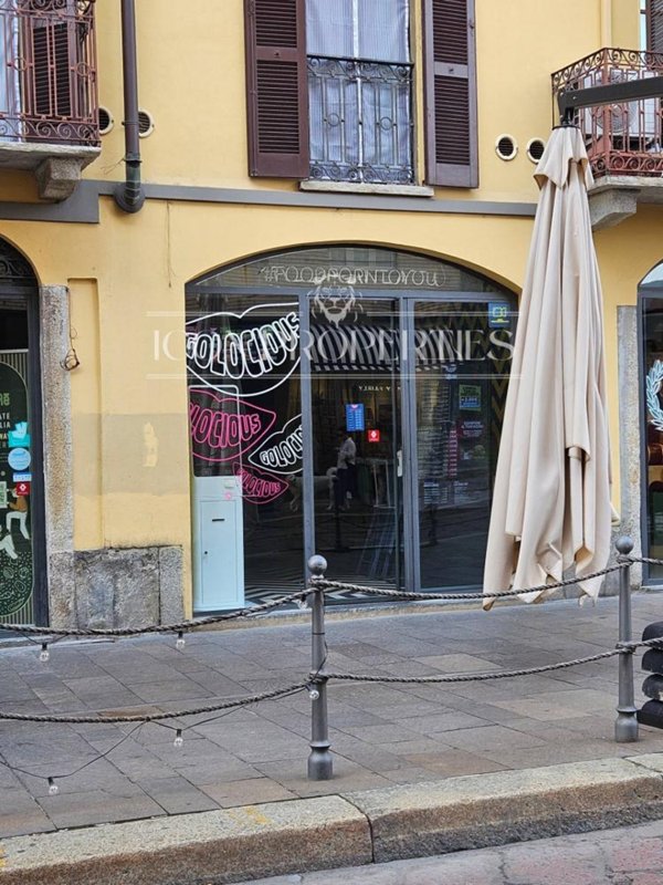 negozio in affitto a Milano