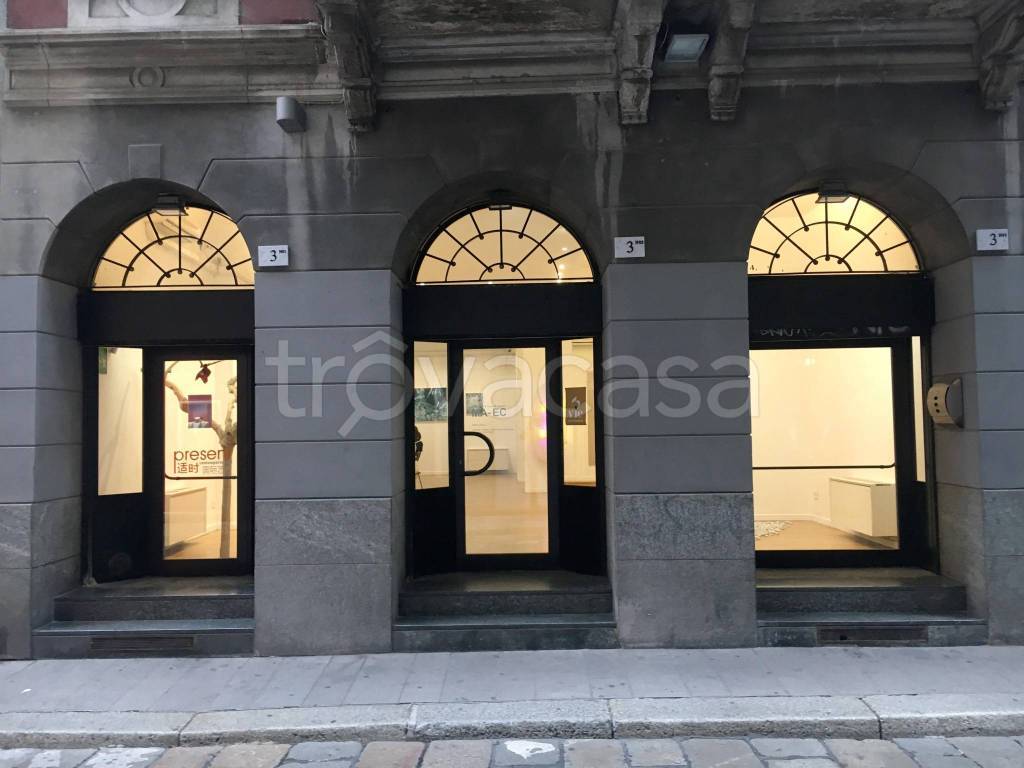 negozio in affitto a Milano