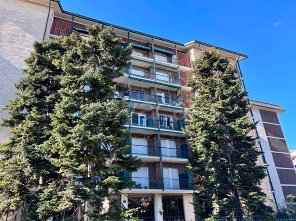 appartamento in affitto a Milano in zona Famagosta