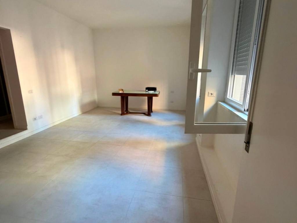 appartamento in affitto a Milano in zona Centro Direzionale