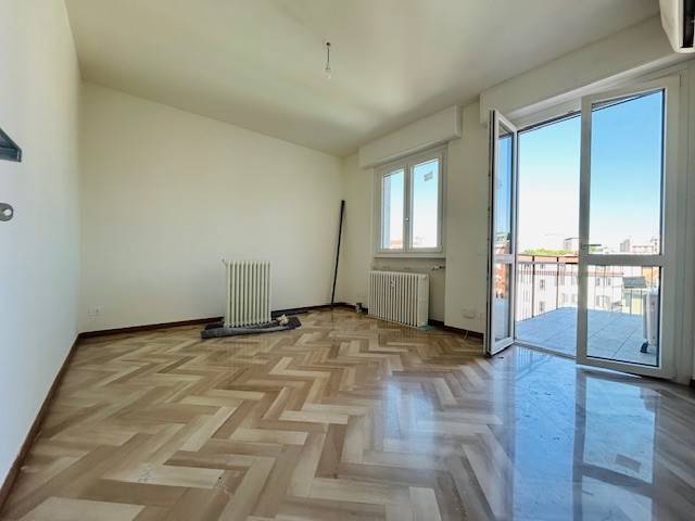 appartamento in affitto a Milano in zona Centro Direzionale