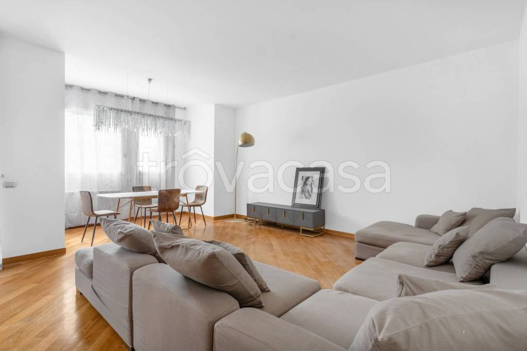 appartamento in affitto a Milano in zona Sempione