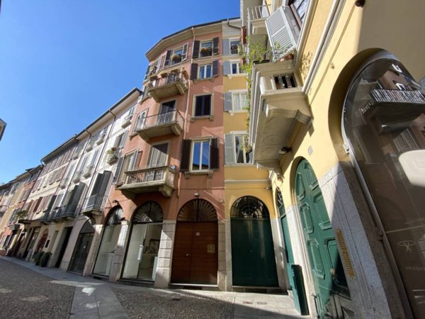 negozio in affitto a Milano in zona Isola