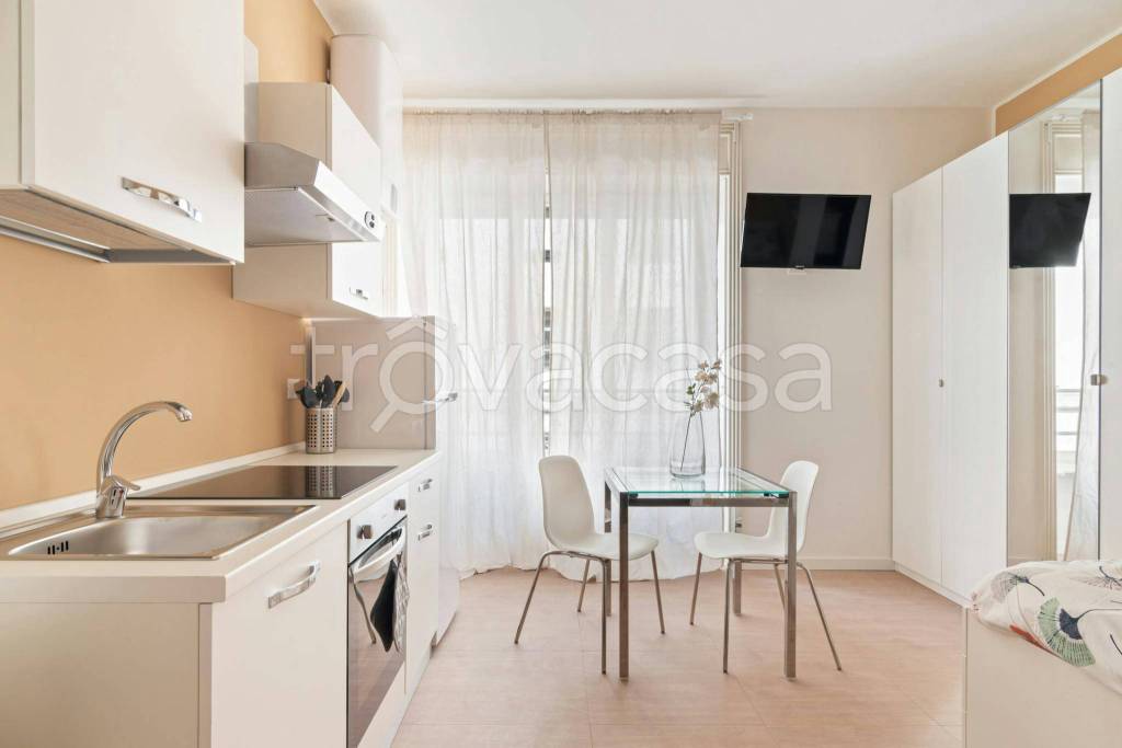 monolocale in affitto a Milano in zona Guastalla