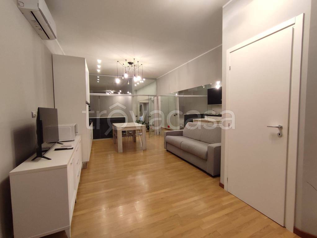 appartamento in affitto a Milano