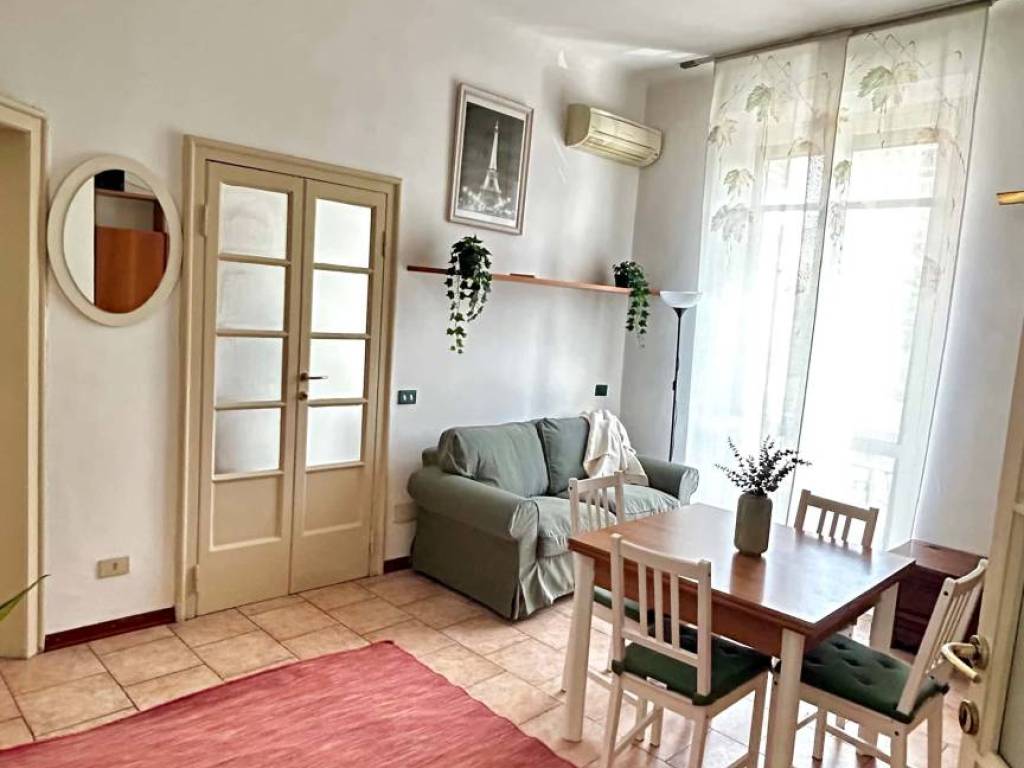 appartamento in affitto a Milano in zona Famagosta