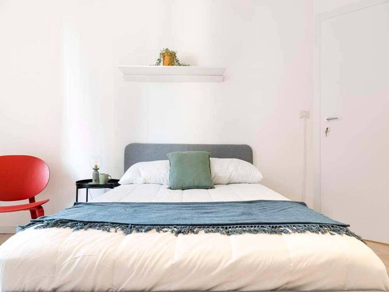 negozio in affitto a Milano in zona Lorenteggio