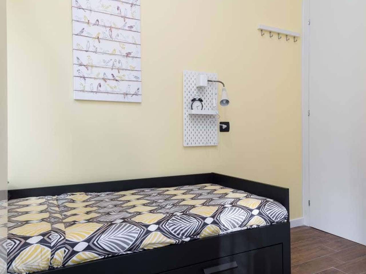 negozio in affitto a Milano in zona Lorenteggio