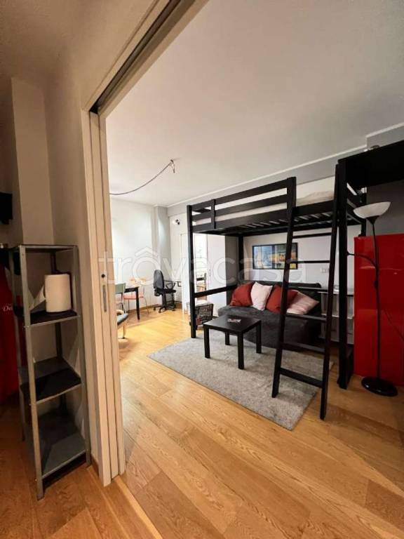 appartamento in affitto a Milano in zona Porta Genova