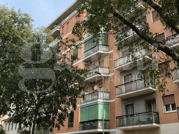 appartamento in affitto a Milano in zona Famagosta