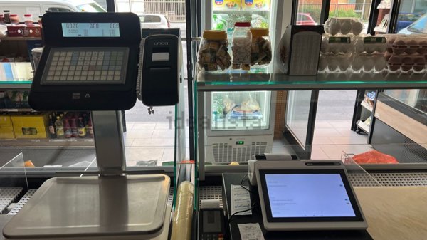 locale di sgombero in affitto a Milano