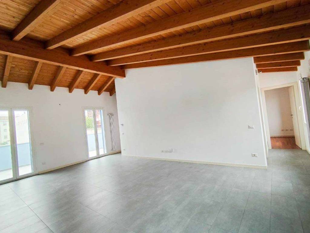 appartamento in affitto a Milano in zona Centro Direzionale