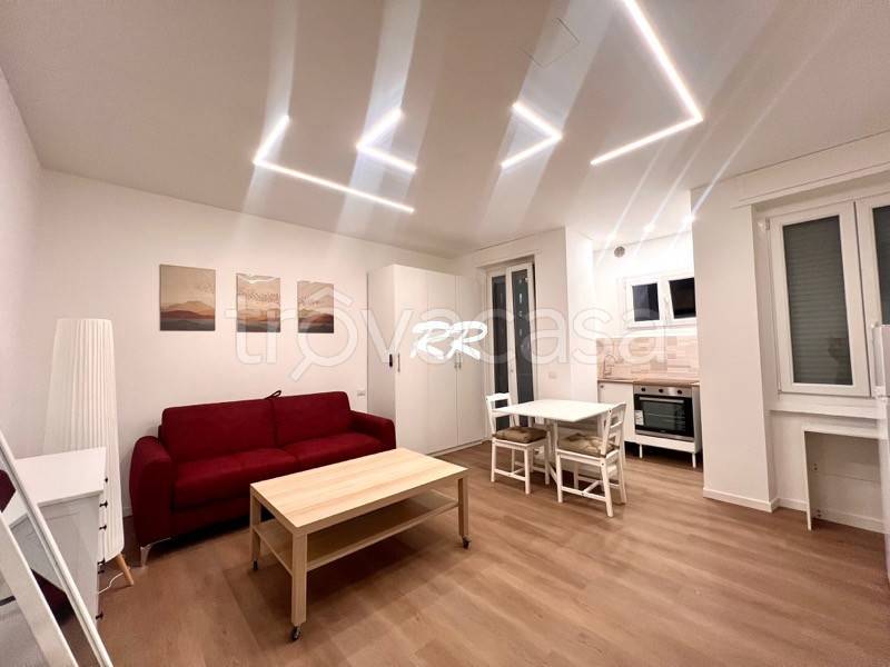 appartamento in affitto a Milano in zona Famagosta
