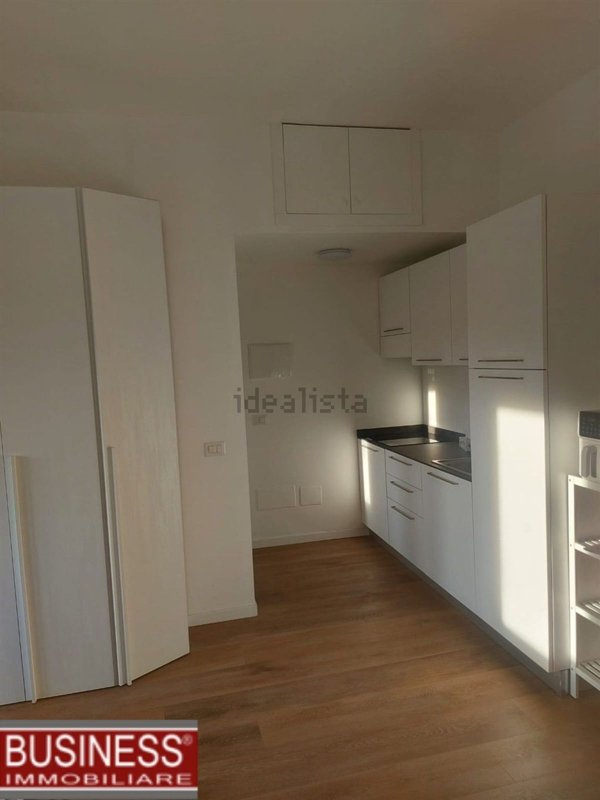 appartamento in affitto a Milano in zona Lorenteggio