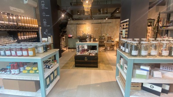 locale commerciale in affitto a Milano in zona Rogoredo