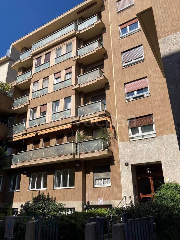 appartamento in affitto a Milano in zona Isola