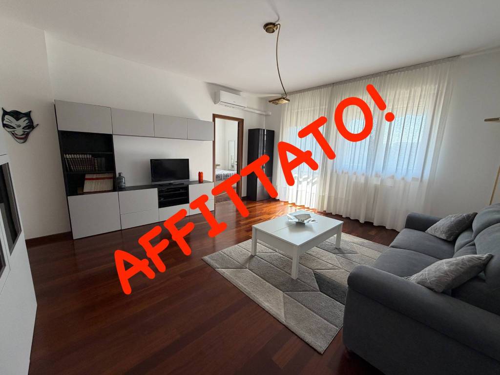 appartamento in affitto a Milano in zona Famagosta